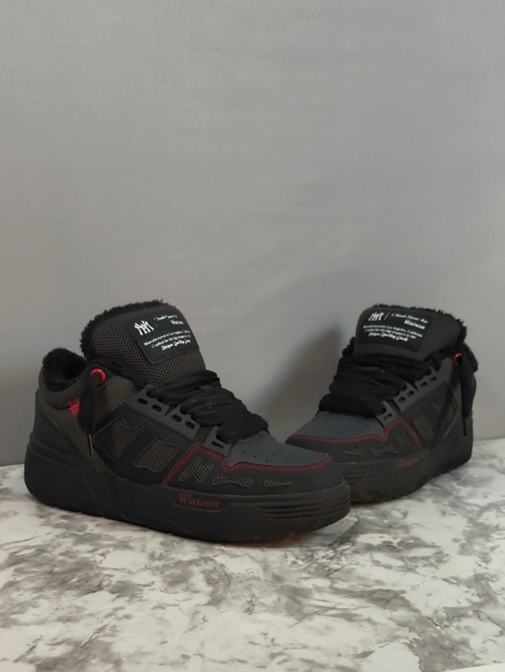 Watson Chunky Bones Mens  Black / Red Fuzzy Trim sneakers Size - 9
